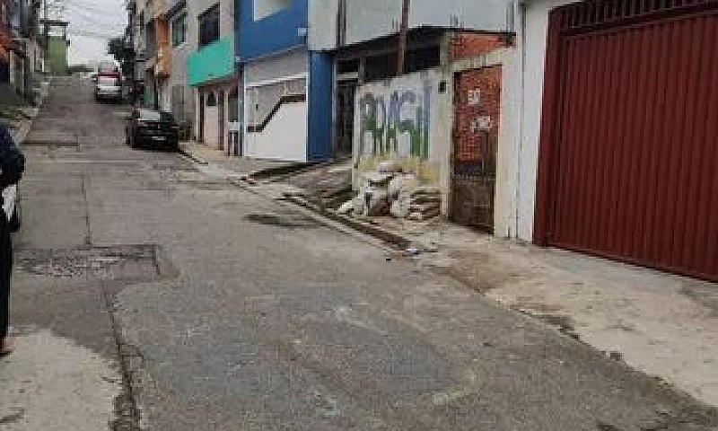 Casa Com Dois Cômodo...