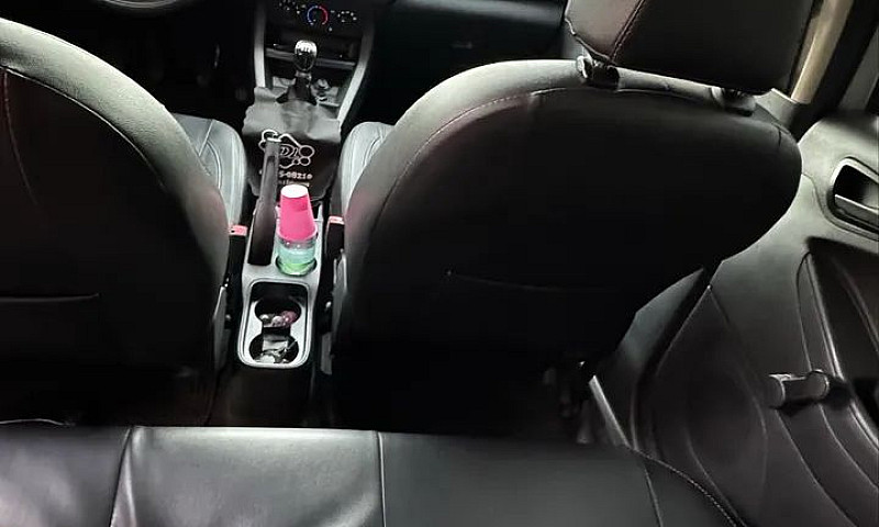 Ford Ka+ Sedan 1.0 T...