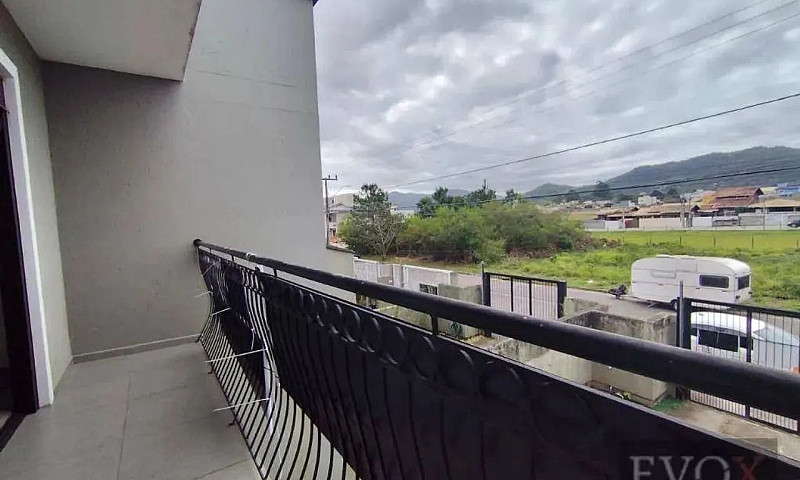 Sobrado De Dois Quar...