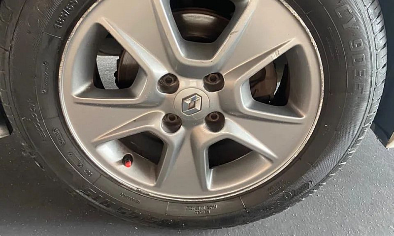Renault Logan Expres...