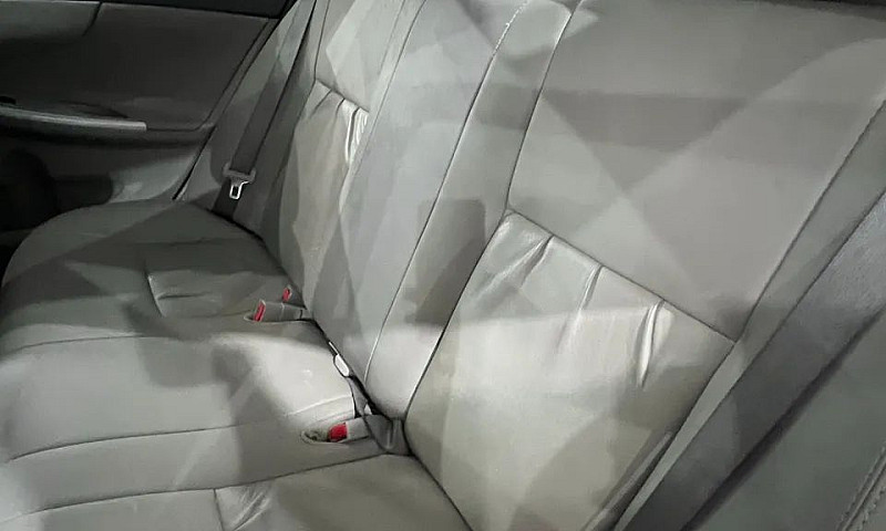 Toyota Corolla Gli 1...