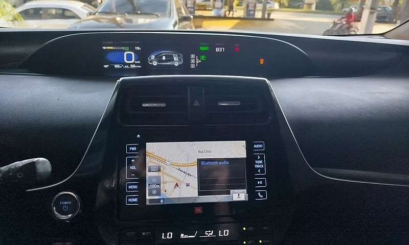 Toyota Prius Hybrid ...