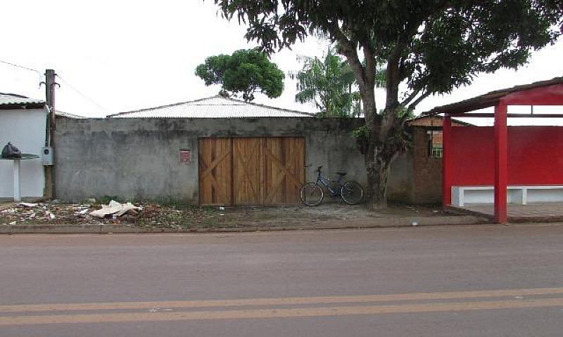 Vendo Casa No Bairro...