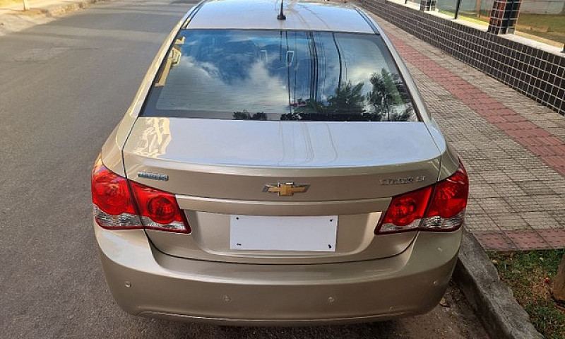 Chevrolet Cruze Seda...