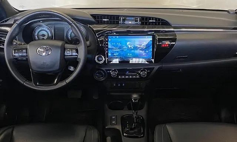 Toyota Hilux 2.8 Srx...