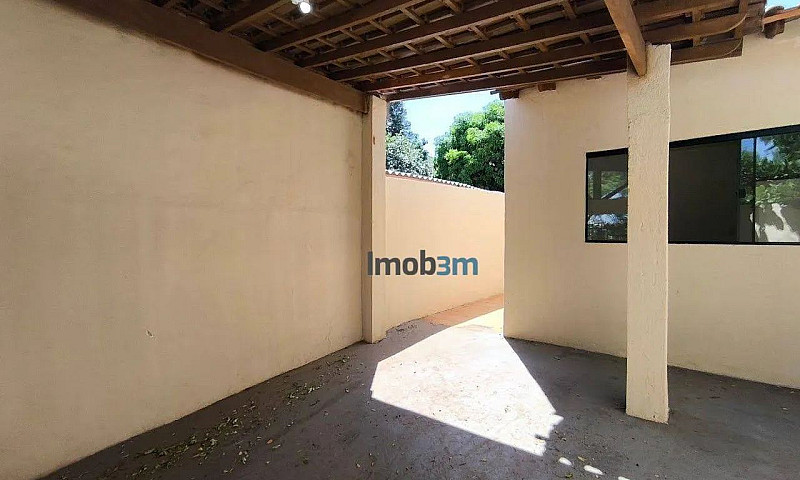Casa Com 2 Dormitóri...