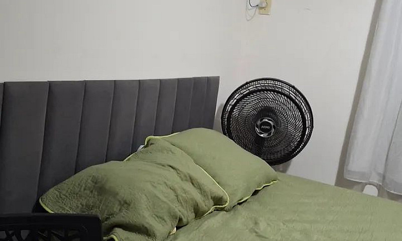 Alugo Quarto ...