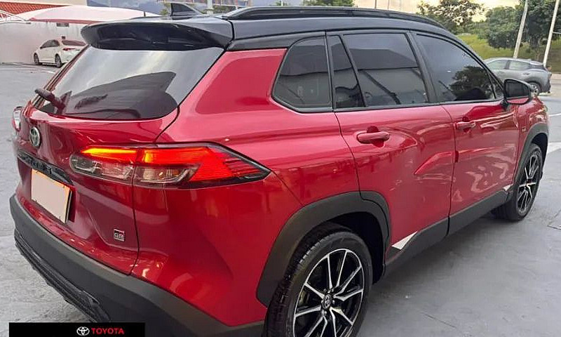 Toyota Corolla Cross...