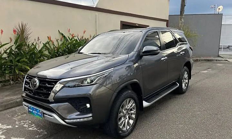 Toyota Hilux Sw4 Srx...