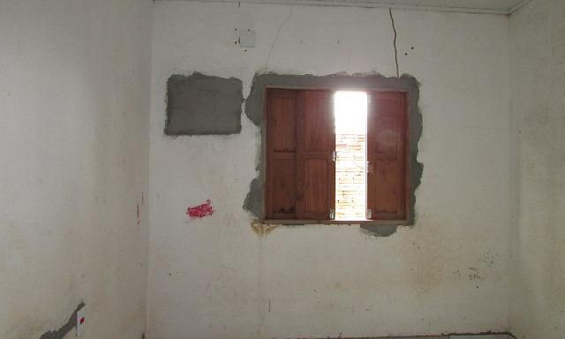 Vendo Casa No Bairro...