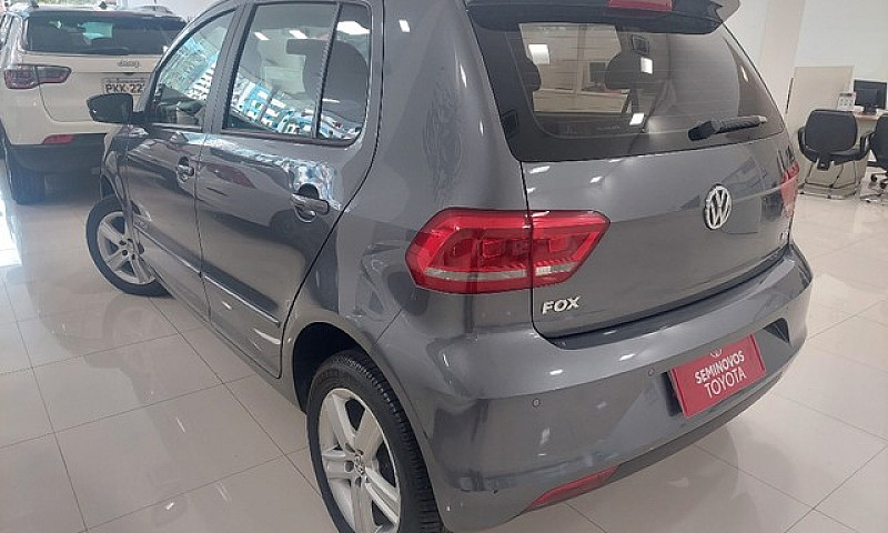 Volkswagen Fox 1.6 M...