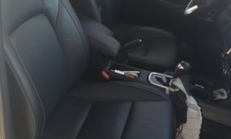Toyota Hilux Srv 4X4...