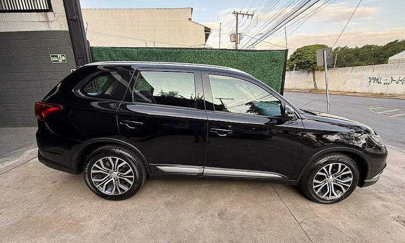 Outlander 2017 - 71 ...