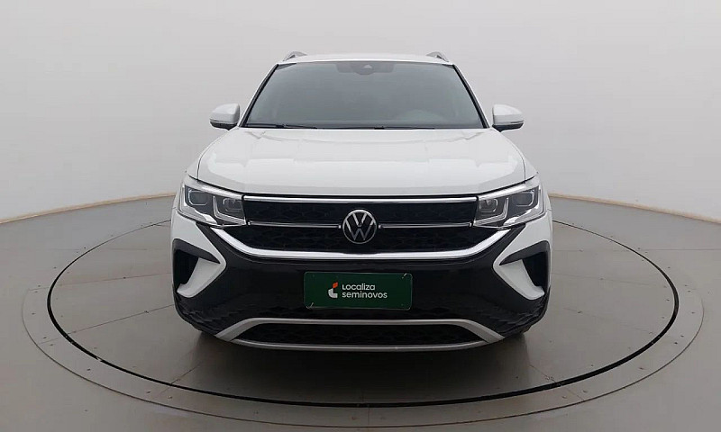 Volkswagen Taos 2023...