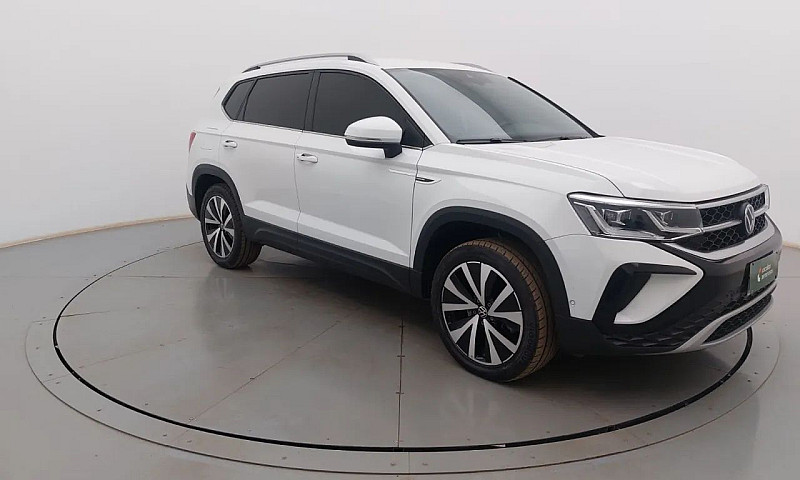 Volkswagen Taos 2023...