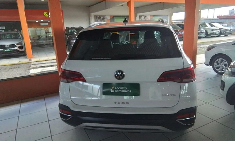 Volkswagen Taos High...
