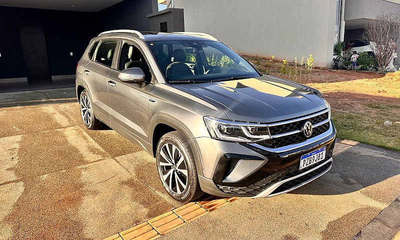 Volkswagen Taos High...
