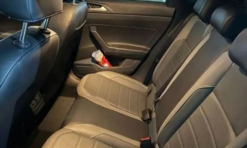 Volkswagen Nivus Hig...