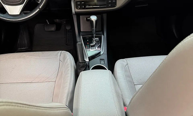Toyota Corolla Xei 2...