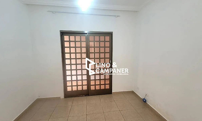 Casa Com 3 Dormitóri...