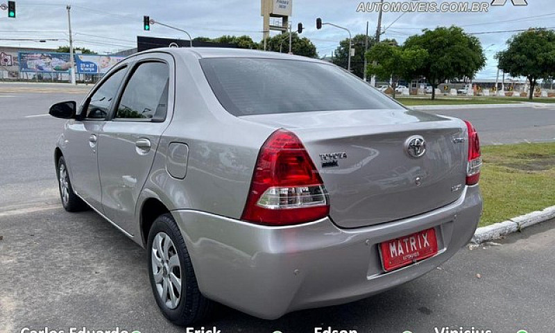 Toyota Etios Xs Seda...