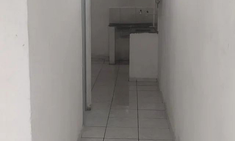 Aluga-Se Casa R$ 400...