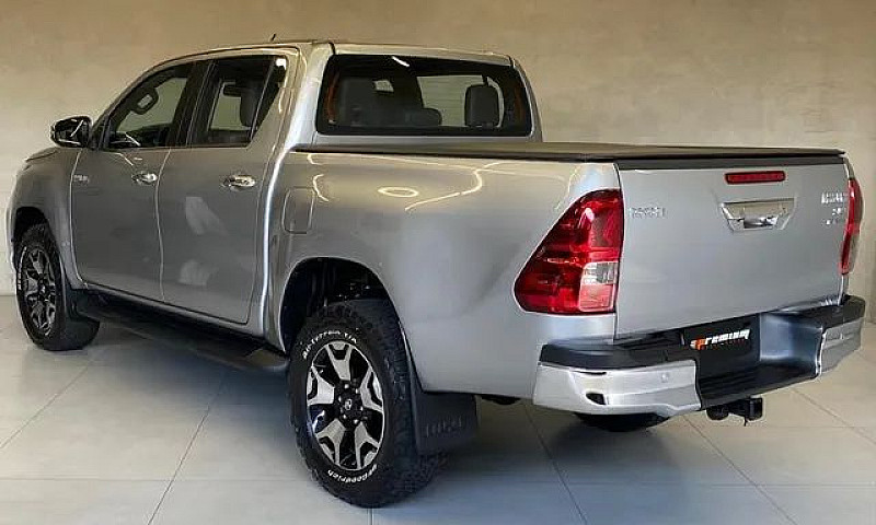 Toyota Hilux 2.8 Srx...