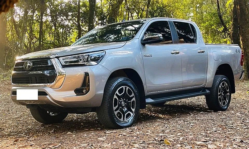Toyota Hilux Srx 4X4...