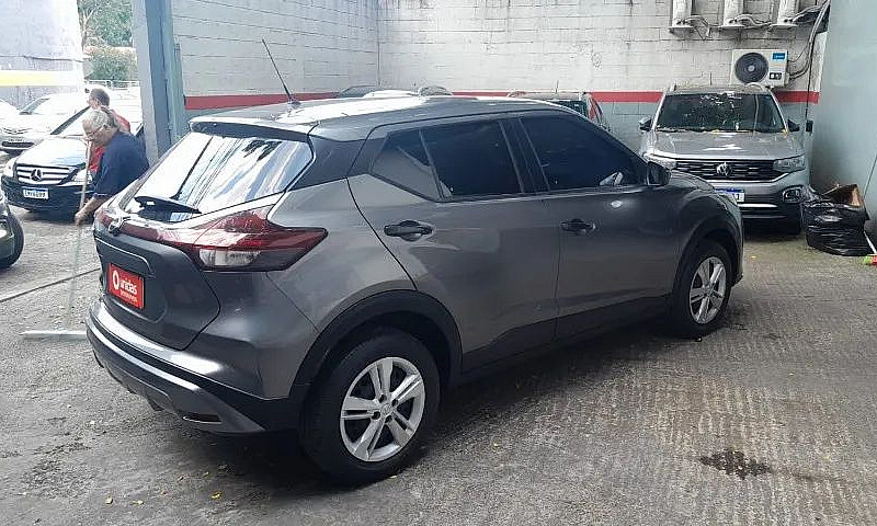 Nissan Kicks Active ...