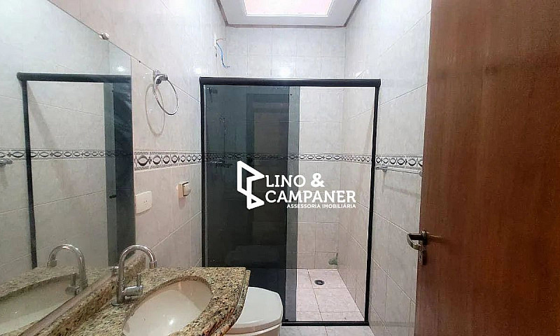 Casa Com 3 Dormitóri...