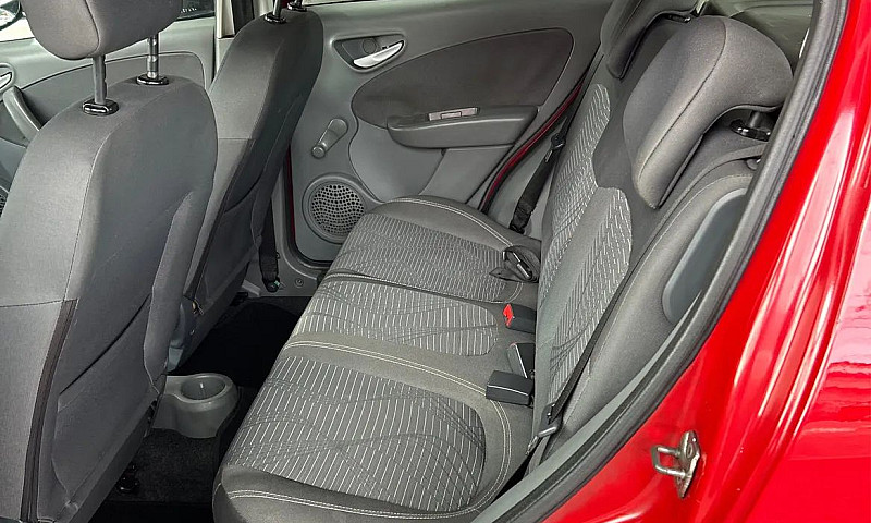 Fiat Palio Attractiv...