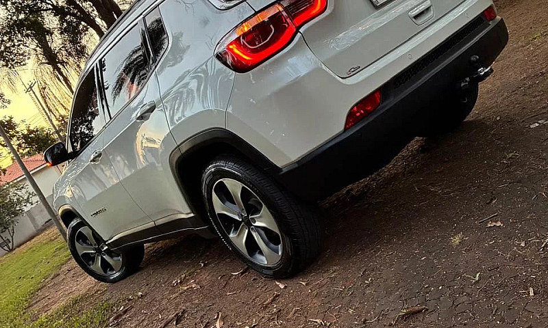Jeep Compass Longitu...
