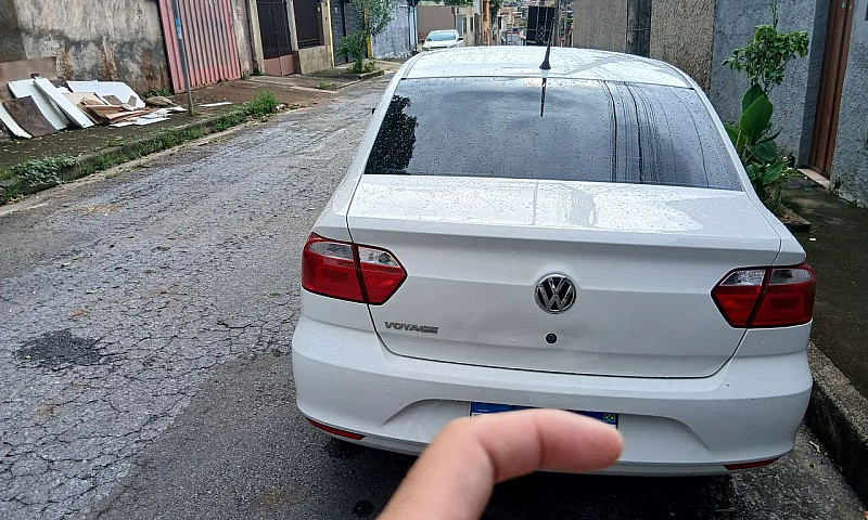 Volkswagen Voyage 1....