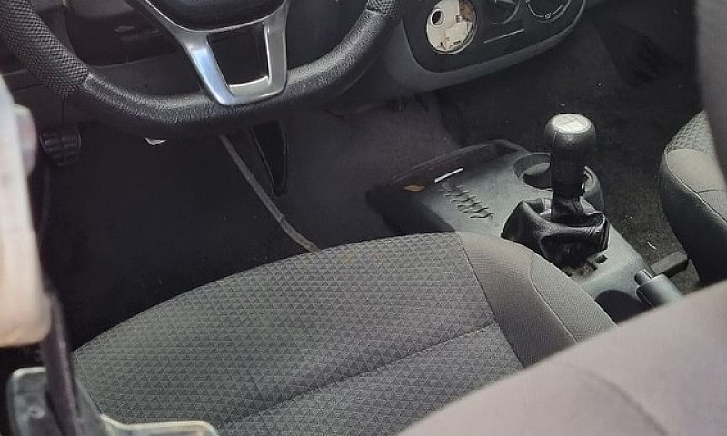 Gol G4 1.0 8V 4 Port...