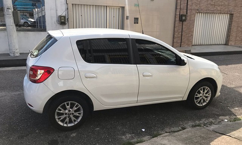 Sandero Authentic 1....