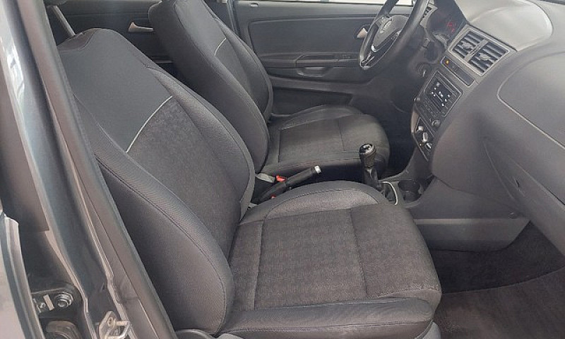 Volkswagen Fox 1.6 M...