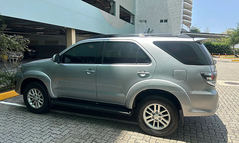Toyota Corolla Xrs 2...