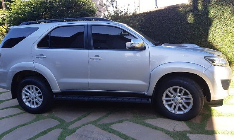 Sw4 4X4 Srv 3.0 5 Lu...