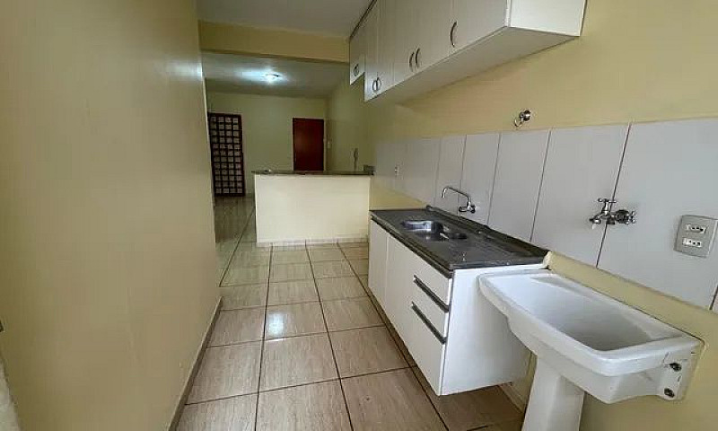 Alugo Apt 2 Quartos,...