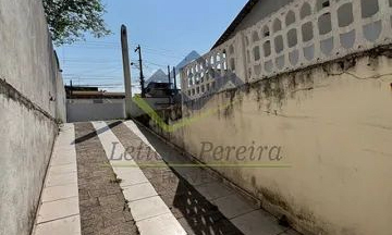 Sobrado 236M2 Com 3 ...