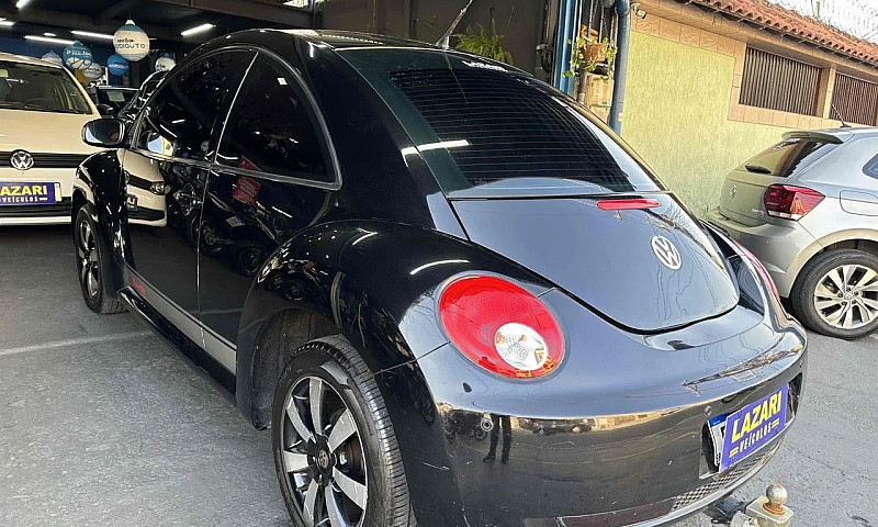 Volkswagen New Beetl...