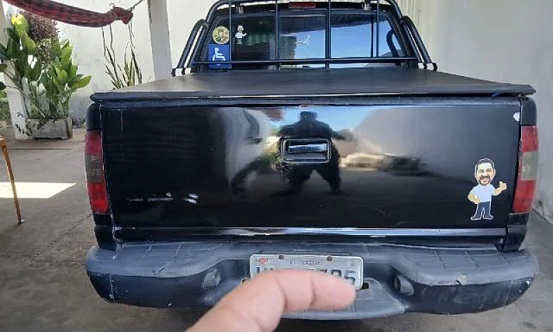 Chevrolet S10 Pick-U...