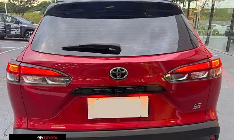 Toyota Corolla Cross...