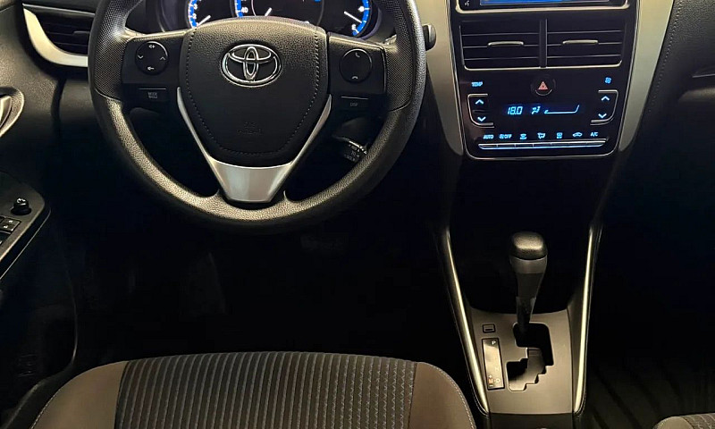 Toyota Yaris Xl Plus...