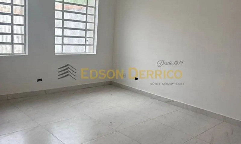 Casa Com 2 Quartos À...