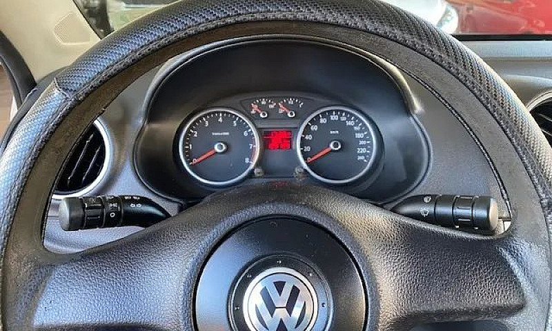 Volkswagen Saveiro 1...