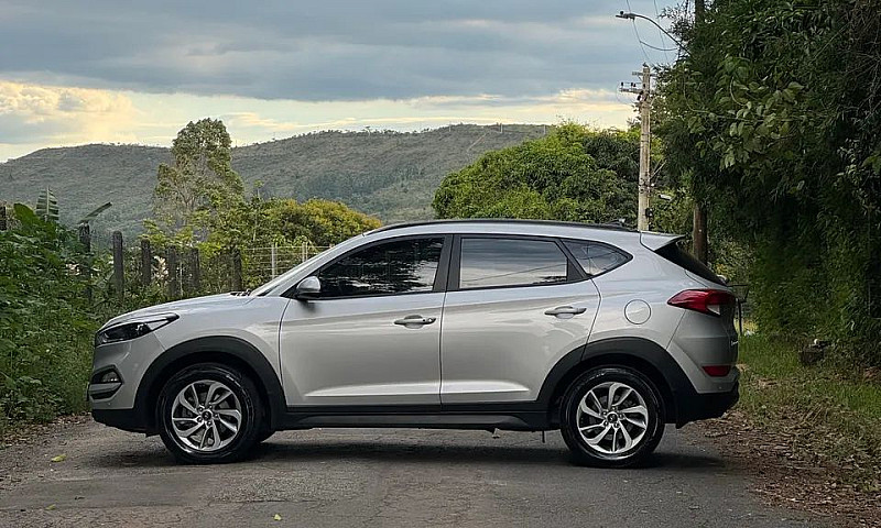 Hyundai Tucson Gls 1...