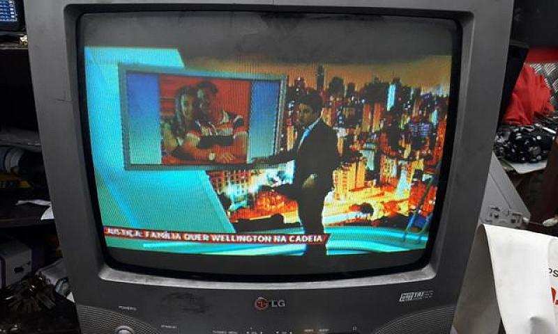 Uma Tv...