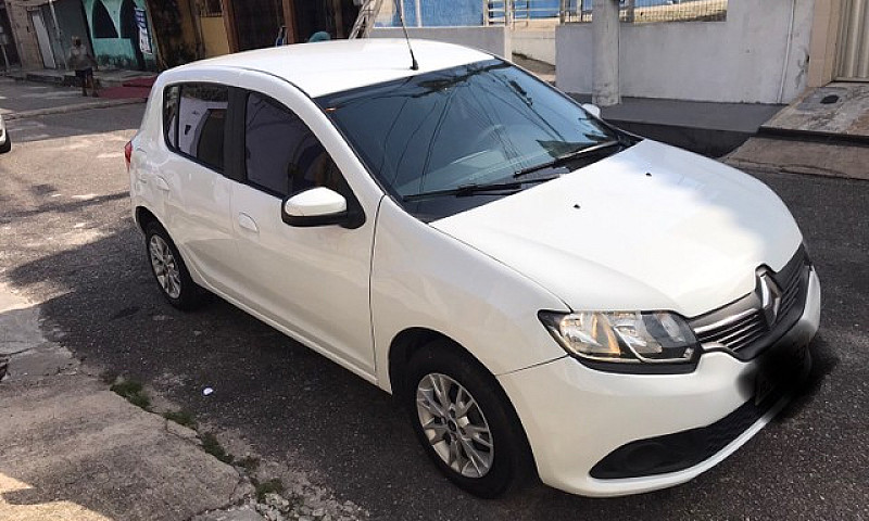 Sandero Authentic 1....