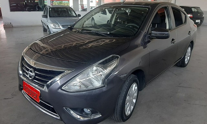 Nissan Versa S 1.0 1...